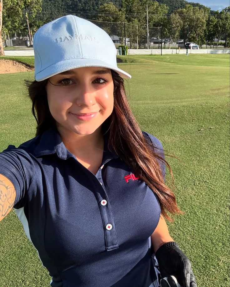files/Hi_I_am_a_size_free_golf_lessons_please_if_anyone_wants_to_gift_me_something____golf_golfgirl_golfstagram_justagirl_whitsunday.jpg